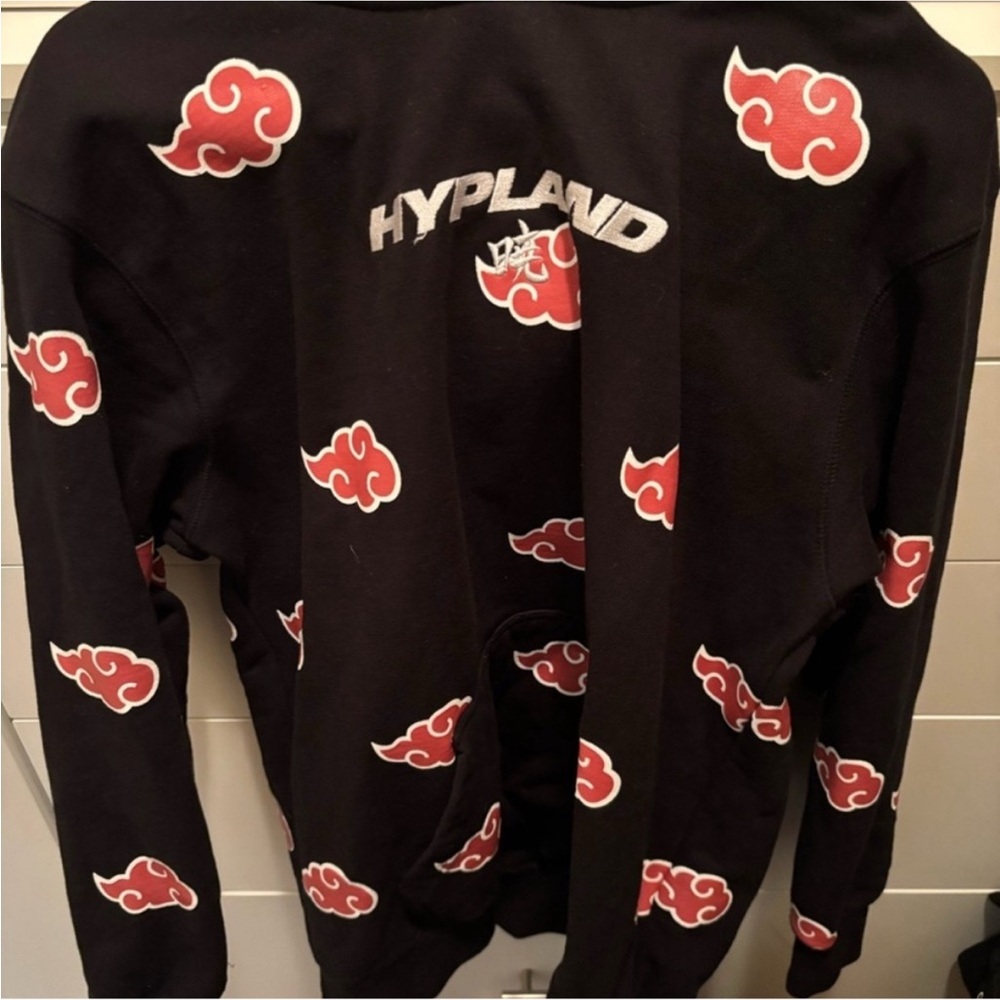 Hypland Black Hoodie with Red Cloud Pattern
